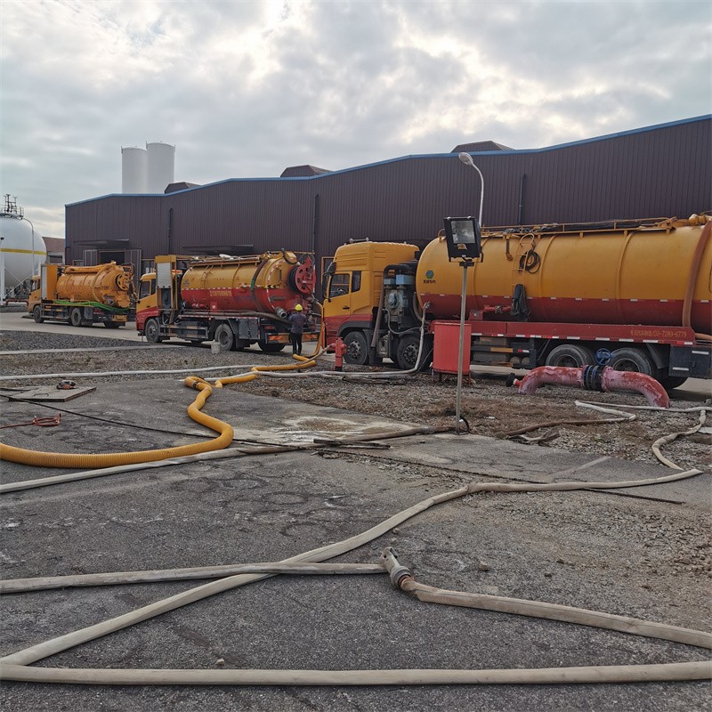 周矶办事处污水池清理