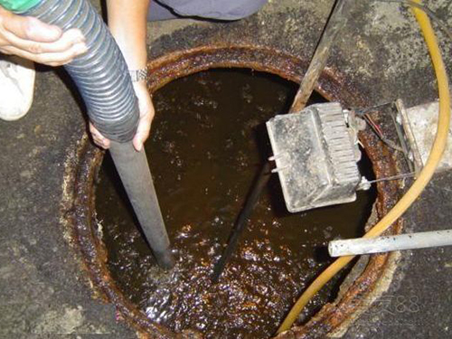 周矶办事处隔油池清理