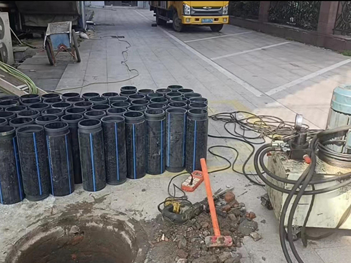 周矶办事处PE置换管厂家 DN315置换管 非开挖管短管置换